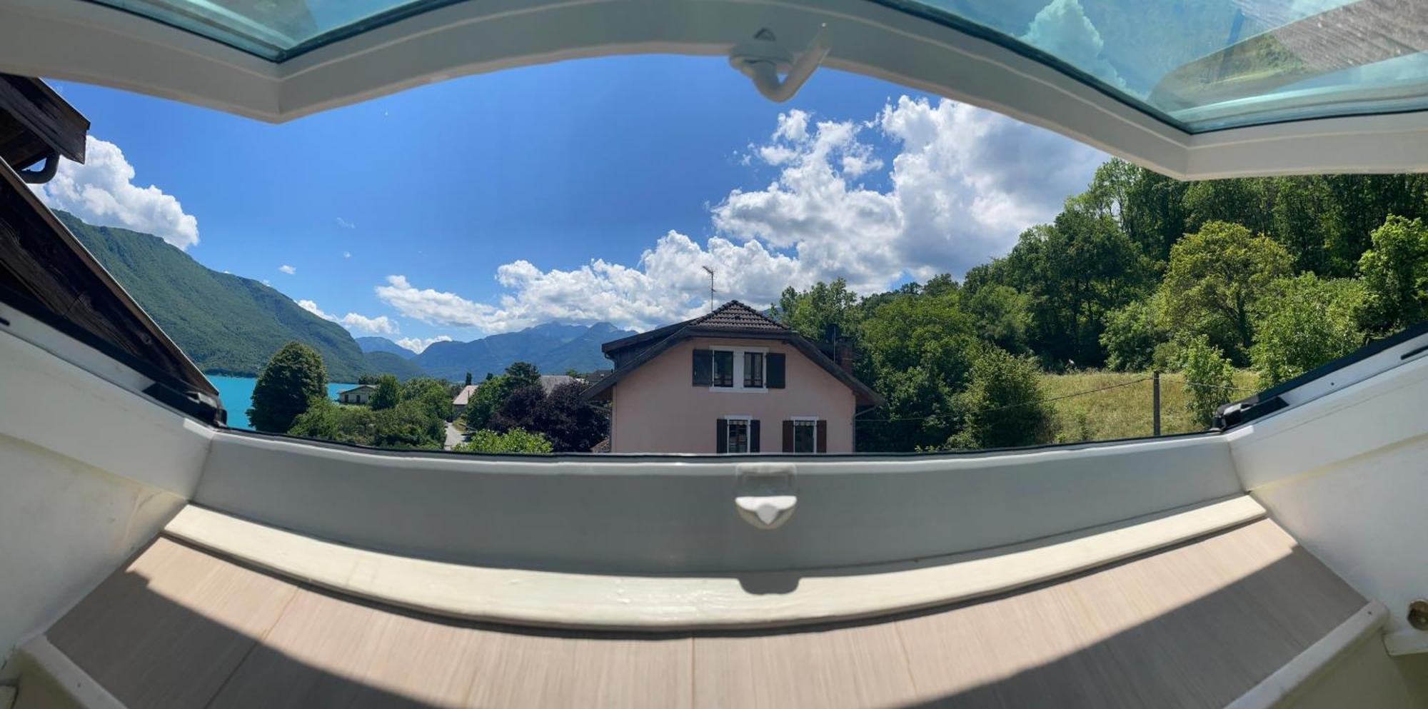Rare 2 Bedroom With Private Beach On Lake Annecy Doussard Exterior photo
